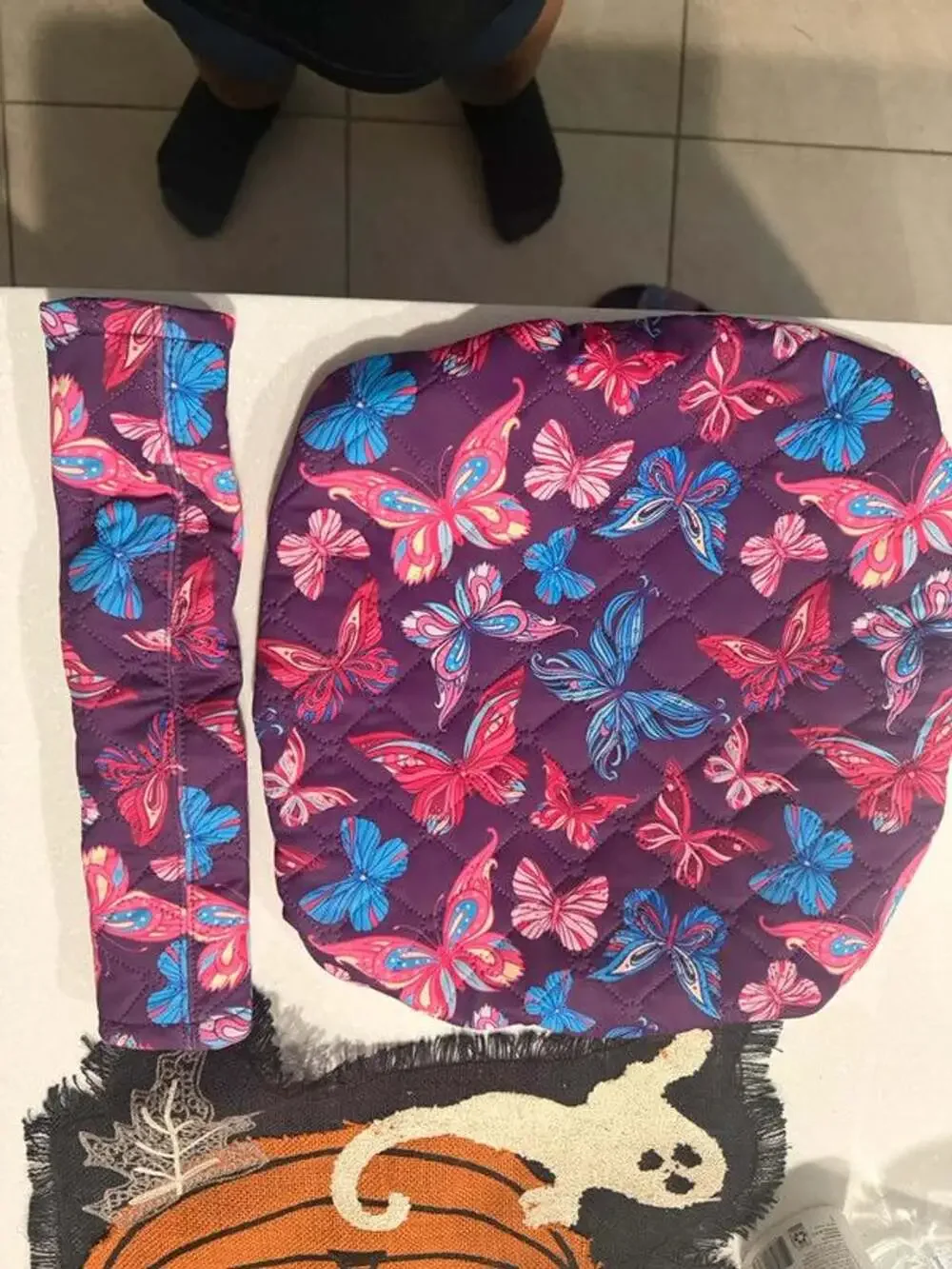 Quilted butterfly pattern seatbelt, and headrest cover